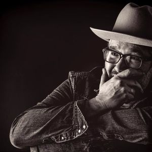 Meet your Posher, Topher